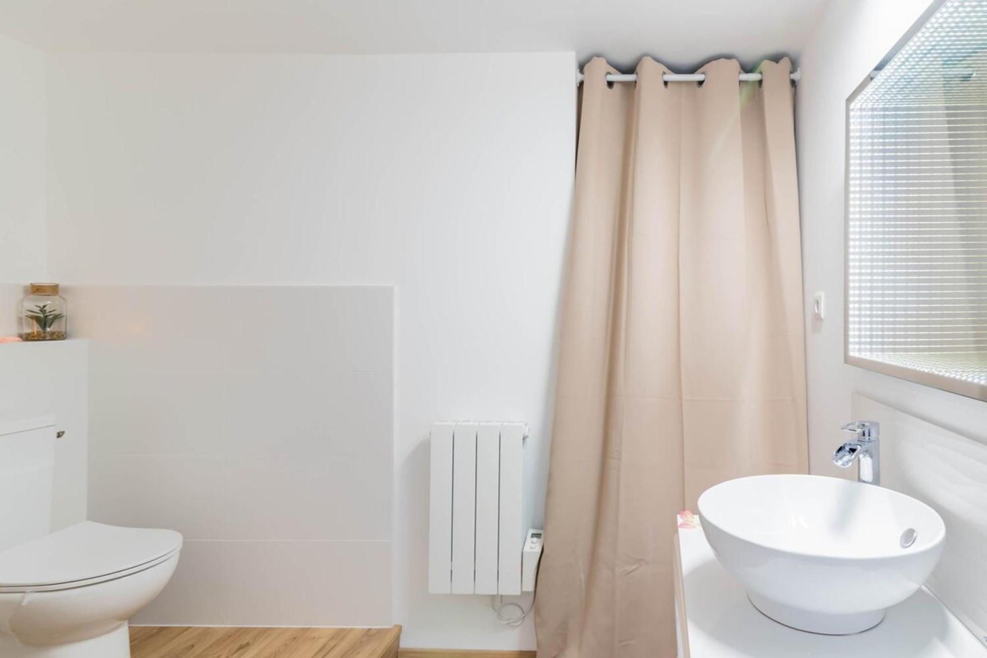 Love Room Perpignan Jacuzzi & Ambiance Romantique Villeneuve-de-la-Raho Luaran gambar